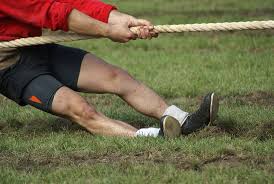 Picture_of_1_person_in_a_tug_of_war